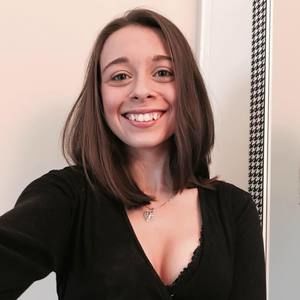 Meet your Posher, Adriana